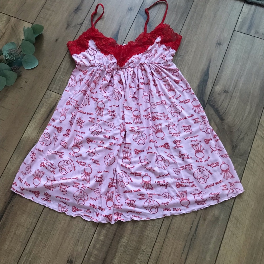 Victoria’s Secret Sleepwear Top